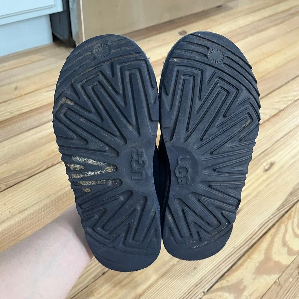 UGG Tasman Navy Blue Suede Shearling Slippers Kids Size 3 1019066K casual slipon
